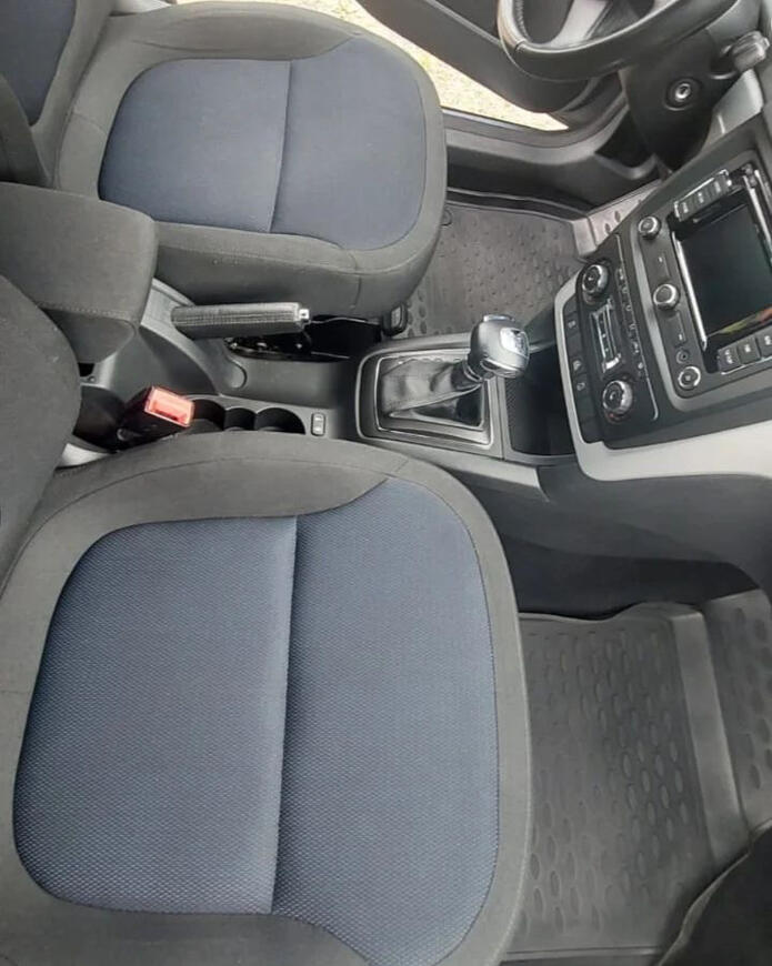 Čištění předních sedaček po